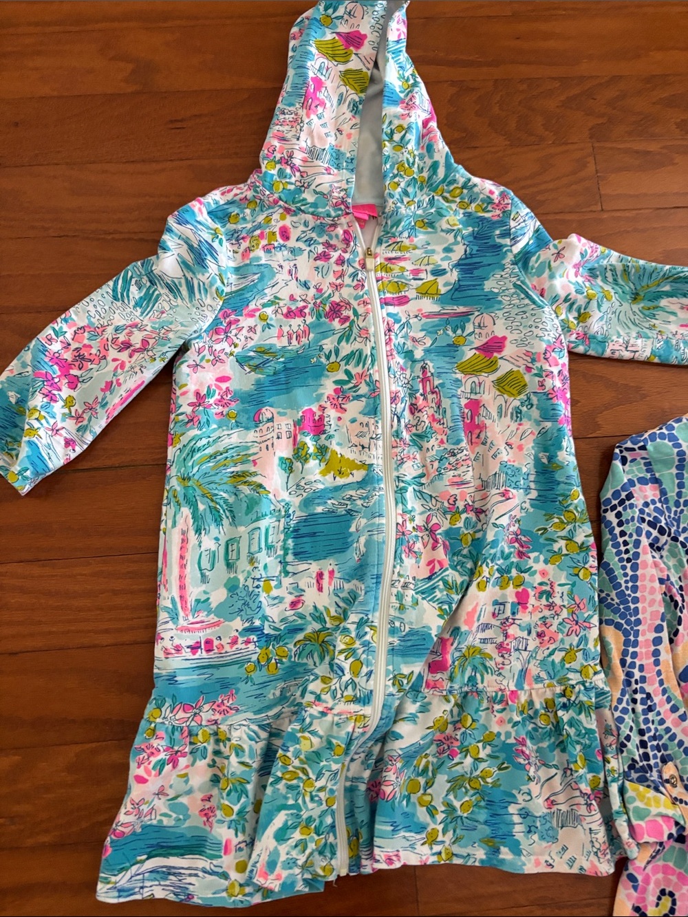 Girls' Lily Pulitzer Hooded Cover-Up &Dress - Picture 2 of 8